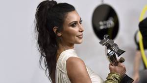 ¿Mucho botox? Kim Kardashian aparece con un extraño detalle en su cara