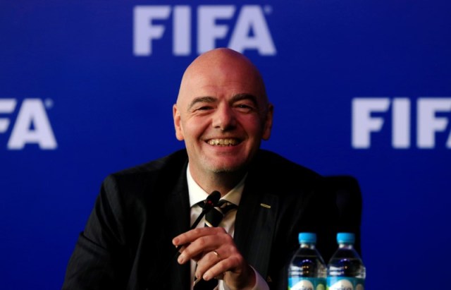 El presidente de la FIFA, Gianni Infantino, habló sobre el tema del Mundial de Catar Imagen de archivo. REUTERS/Jaime Saldarriaga