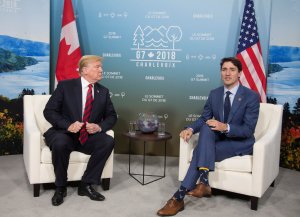 Trump conversa con el primer ministro de Canadá sobre temas económicos
