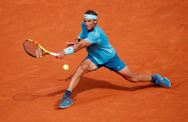 Tenis - Abierto de Francia - Roland Garros, París, Francia - 10 de junio de 2018 Rafael Nadal de España en acción durante la final contra Dominic Thiem de Austria REUTERS / Gonzalo Fuentes