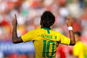 Neymar no está todavía al 100%, reconoce Tite antes del estreno de Brasil