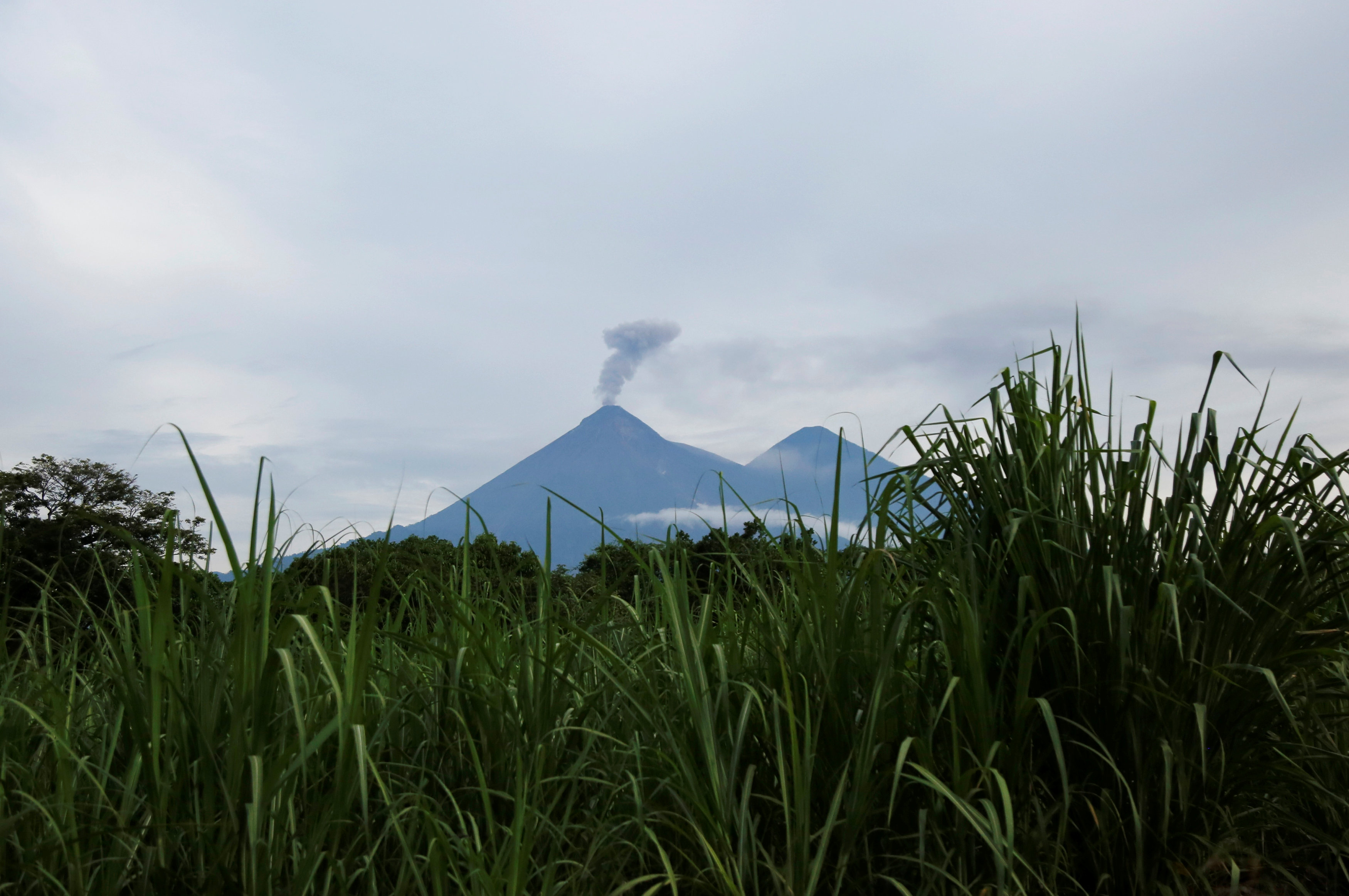Aumenta a 332 los desaparecidos por erupción del volcán en Guatemala