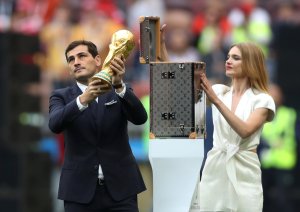 EN IMÁGENES: Iker Casillas presentó la Copa del Mundo antes de celebrarse la ceremonia de inauguración de Rusia 2018