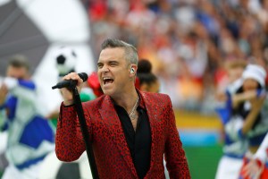 Austera fiesta inaugural del Mundial con Robbie Williams como atracción (FOTOS)