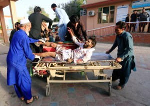 Al menos 12 muertos y 179 heridos en ataque talibán en Afganistán