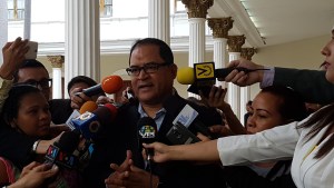 Carlos Valero exige que el caso de los más de 160 venezolanos detenidos en Trinidad y Tobago no sea politizado