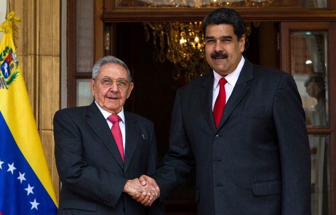 ¿Se sostendrán Maduro y Castro en el poder pese a tener la economía en contra?