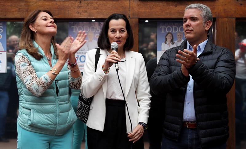 La exsecuestrada de las FARC Clara Rojas apoyará la candidatura de Iván Duque