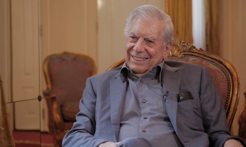 Escritor Mario Vargas Llosa apoya a Duque para reforzar la democracia en Colombia