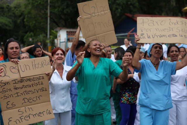 NOTICIA DE VENEZUELA  - Página 22 Enfermeros-venezolanos-protestan-11