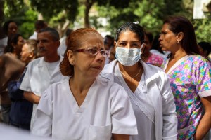 En Aragua enfermeras cumplen 14 días de paro indefinido