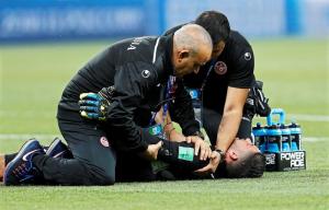 El portero titular de Túnez abandona el Mundial por una lesión en el hombro
