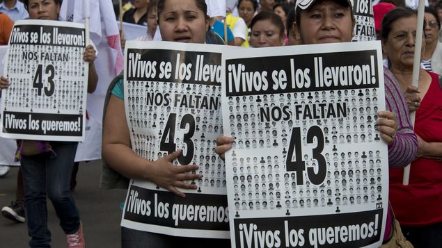Casi todos los 43 estudiantes desaparecidos hace un año estudiaban primer grado. Foto/AFP.