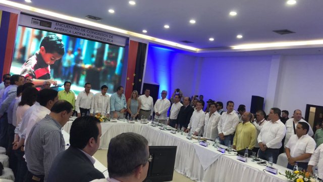Foto: Primer Encuentro de Congresos de América Latina por Venezuela / @SenadoGovCo - twitter