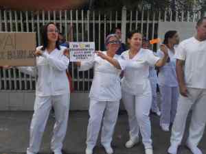 Enfermeros protestan en el Hospital Pediátrico Dr. Elías Toro de Catia #27Jun (fotos)