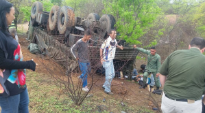 Dos estudiantes fallecidos y 32 heridos al volcarse convoy de la GNB en Anzoátegui (Fotos)