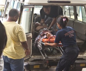 Más de 20 heridos tras caerse de “perrera” en Falcón (Fotos)