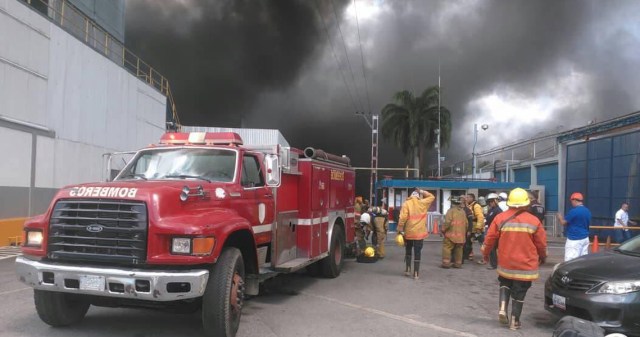 Foto: Incendio en fábrica de Plumrose / ultimasnoticias.com.ve