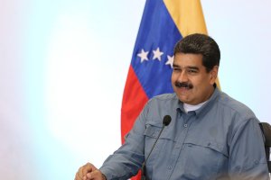 El chiste del día: Tras cerrar 46 emisoras en 2017, Maduro desea Feliz Día de la Radiodifusión