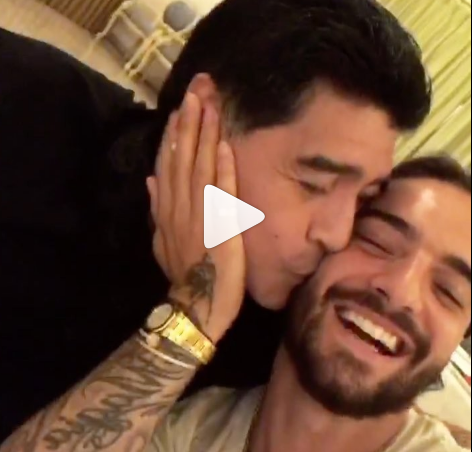 ¡Entre besos y sonrisas! Maluma y Maradona cenaron juntos en Rusia (Foto)