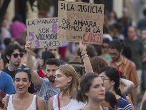 Gobierno español quiere reformar ley para que la violación no sea interpretable