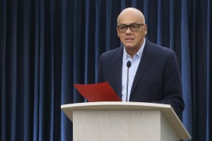 Diputado José Manuel Olivares señaló que Jorge Rodríguez solicitó amnistía