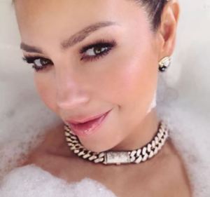 ¿Abuso de bótox? Thalía fue criticada tras publicar esta foto