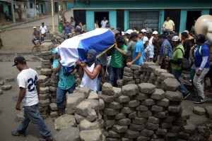 Se cumplen 100 días de sangrienta crisis en Nicaragua sin perspectivas de acuerdo