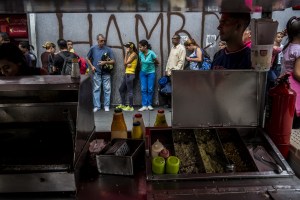 ¡Hambre en Venezuela! Seis salarios mínimos por un kilo de ajos