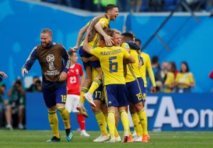 Zzzz… Suecia hizo el trabajo, se clasifica a cuartos y regala un partido para olvidar