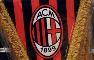 Un nuevo miembro del equipo técnico del AC Milan dio positivo por Covid-19