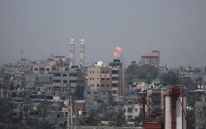 Israel y militantes de Gaza acuerdan alto al fuego tras escalada de violencia