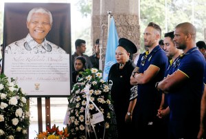 En Sudáfrica honran a Mandela con arte y deporte