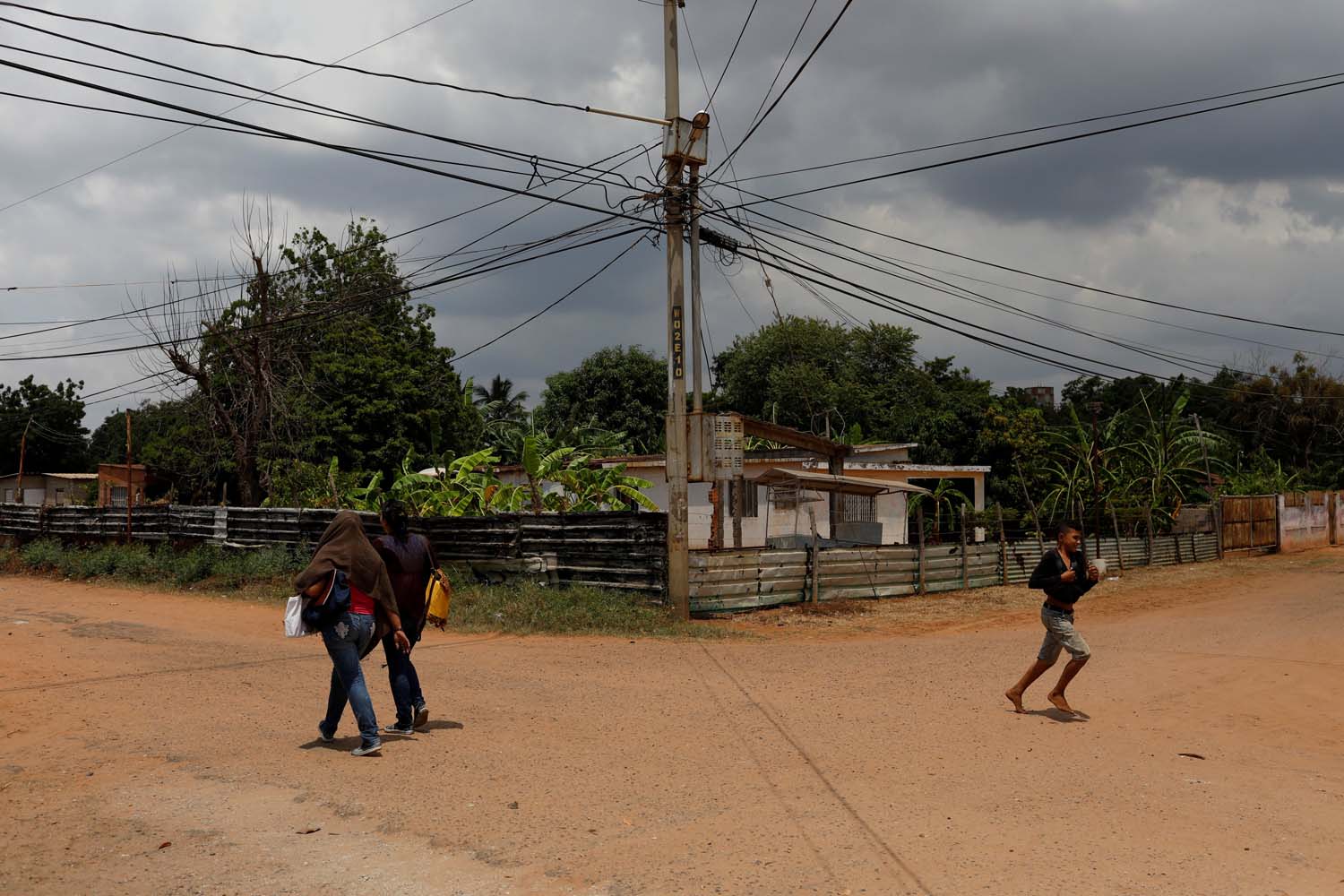 Con más de 140 horas sin luz se intensifica crisis eléctrica en el Zulia