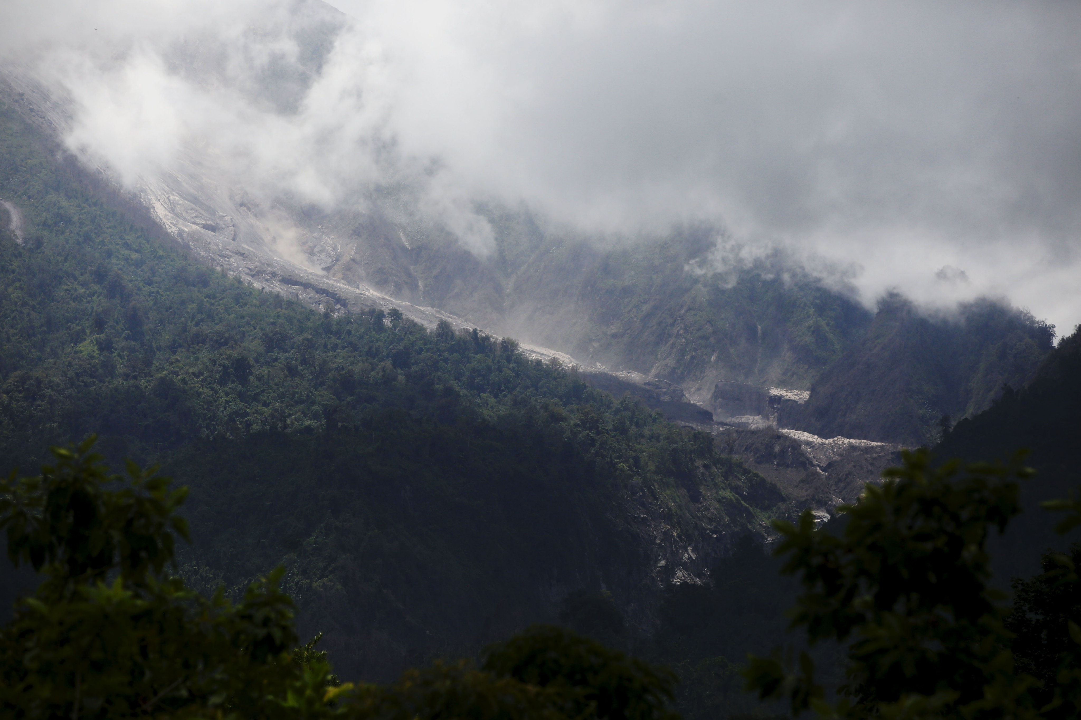 Elevan a 147 los muertos por la erupción del volcán de Fuego de Guatemala