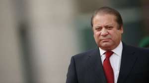 El ex primer ministro paquistaní Nawaz Sharif es ingresado en un hospital