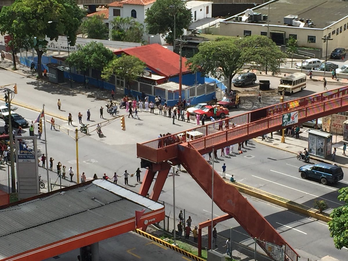Cerrada la Avenida Intercomunal Del Valle por protestas #9Jul