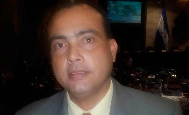 Detienen a exdiputado hondureño oficialista acusado de lujuria
