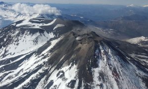 Alerta en Chile ante posible actividad del complejo volcánico Nevados de Chillán
