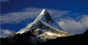 Dos montañeros mexicanos mueren en nevado de los Andes del norte de Perú