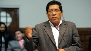 Nuevo ministro de Justicia de Perú a favor de retirar indulto a Fujimori