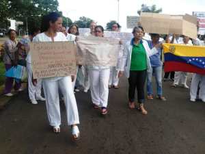 Profesores universitarios y enfermeras marchan en Caracas este #18Jul