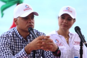 Chavistas a cuchillo: Walter Martínez sugiere que Andrés Izarra desfalcó a Telesur y lo acusa de ladrón (Video)