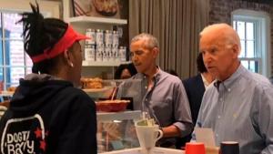 Tranquilazos, sin escoltas, Obama y Biden se meten una bala fría (video)