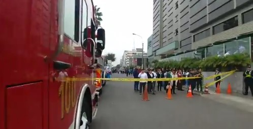 Al menos 18 heridos al estallar dos artefactos explosivos en clínica de Lima