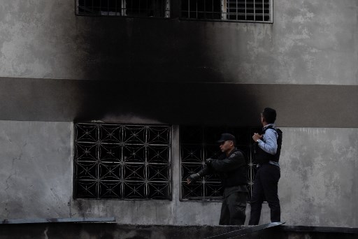 Se incendia apartamento cercano a la Av. Bolívar, luego de supuestos ataques contra Maduro (Fotos)