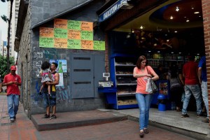 La economía venezolana se contrajo un 33,7% en el primer trimestre del año, según OVF