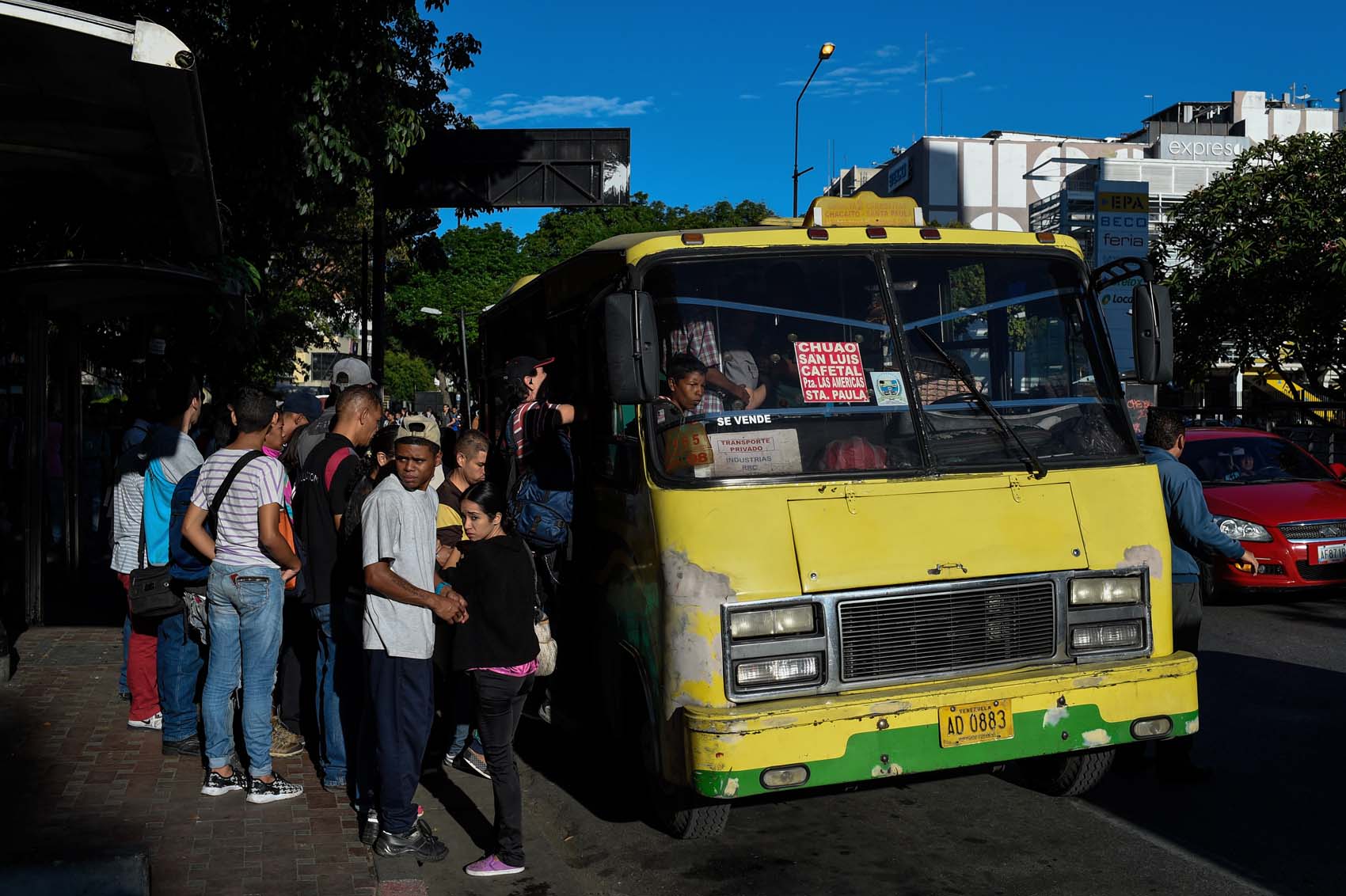 ¡A pesar del carnet de la patria! Transportistas siguen a la espera de anuncios sobre precios de la gasolina