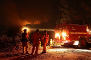 Tras leve tregua, empeoran las condiciones para combatir incendios en California