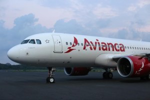 Colombianos que viajaban en un vuelo de Avianca se quedaron varados en México